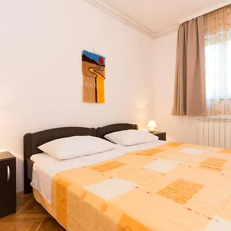 Lana Apartment Punat Exterior photo